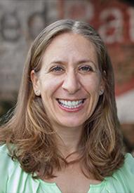 Rachel Bernstein headshot