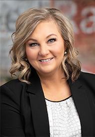 Connie Tharp headshot