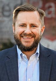 Justin M Lee headshot