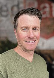 Pete Mervis headshot