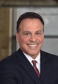 Peter Traum headshot