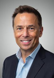 Chris Barnes headshot