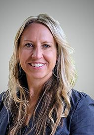 Lori Andrew headshot