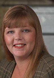 Samanthia Helton headshot