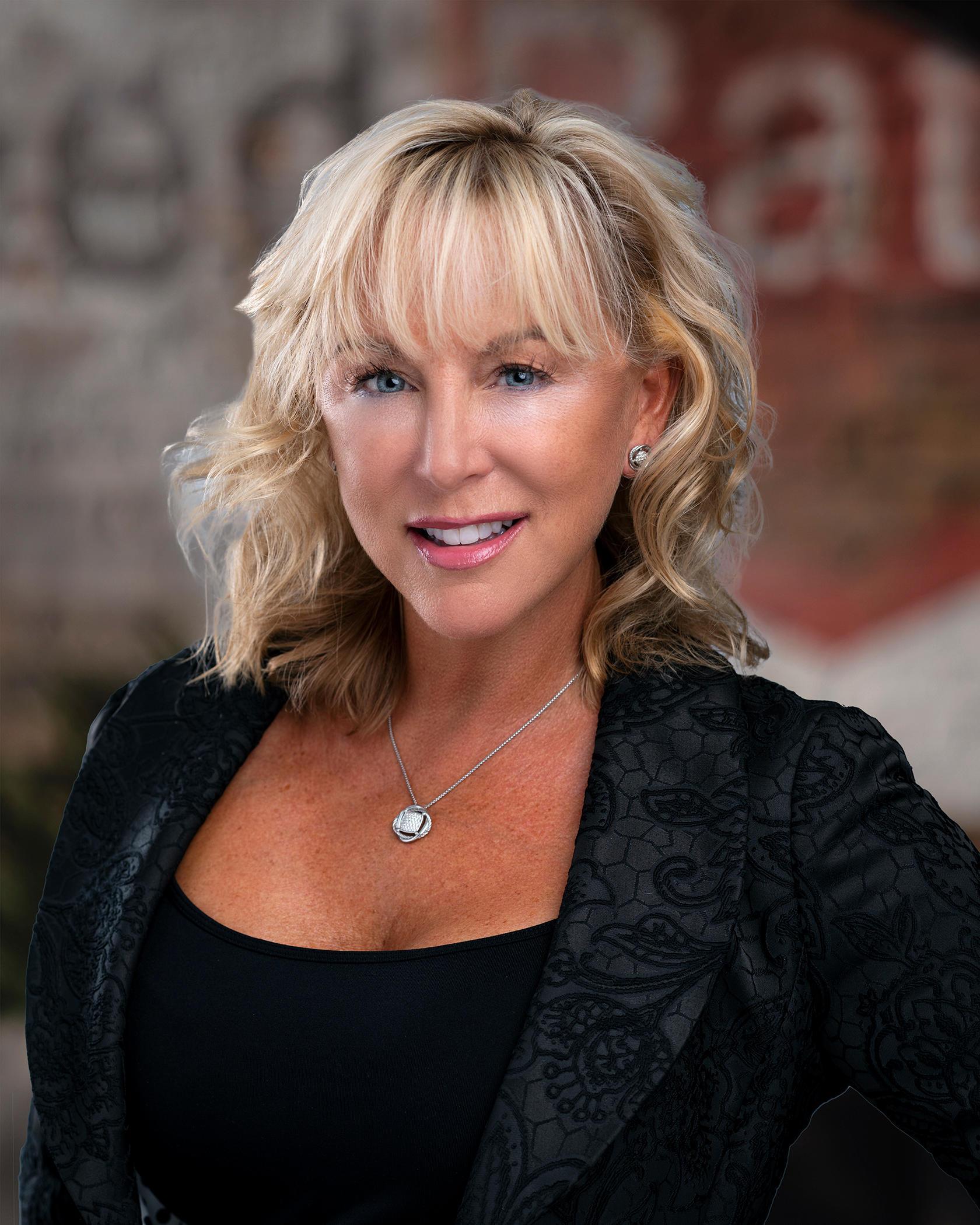 Kristine Bestler headshot