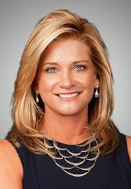 Julie Arnold headshot