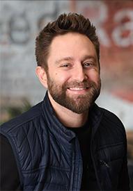 Mike Tavani headshot