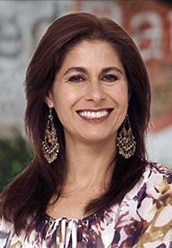 Trish Luna-deAlva headshot